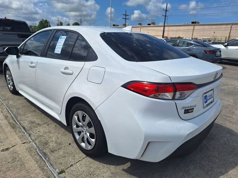 Used 2024 Toyota Corolla LE FWD image 3