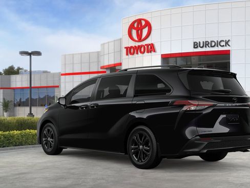 New 2026 Toyota Sienna XSE image 6