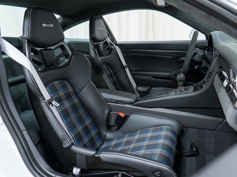 Used 2016 Porsche 911 R RWD image 36
