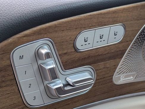 Used 2022 Mercedes-Benz GLS 450 4MATIC image 30