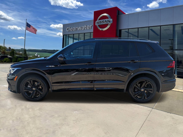 Used 2024 Volkswagen Tiguan SE R-Line FWD image 8