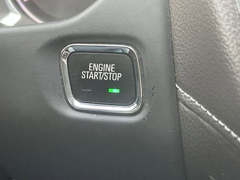 Used 2021 GMC Acadia SLE w/ Driver Convenience Package image 38