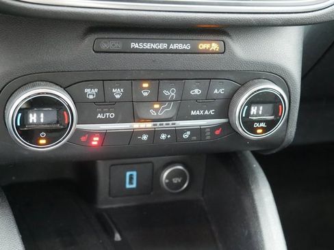 Used 2020 Ford Escape Titanium w/ Titanium Premium Package 2.0 image 23