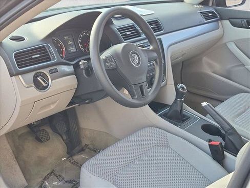 Used 2014 Volkswagen Passat 1.8T S FWD image 11