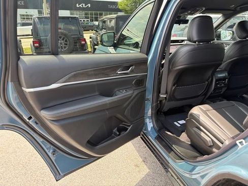 New 2026 Jeep Grand Cherokee L Limited w/ MOPAR Finishing Package AWD/4WD image 10