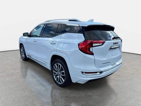 Used 2023 GMC Terrain Denali w/ Denali Premium Package AWD/4WD image 5