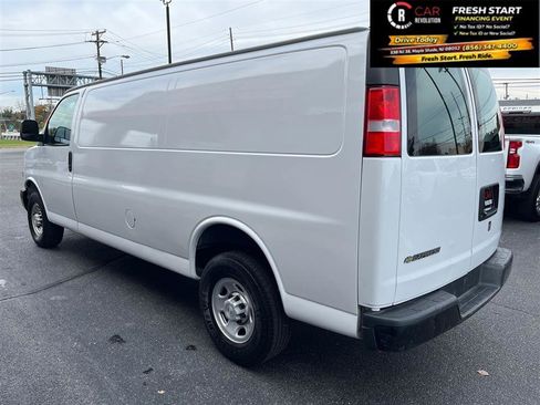 Used 2021 Chevrolet Express 2500 Extended w/ Driver Convenience Package RWD image 5