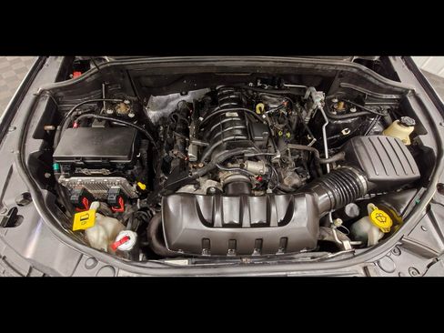 Used 2015 Jeep Grand Cherokee Overland w/ Advanced Technology Group AWD/4WD image 60