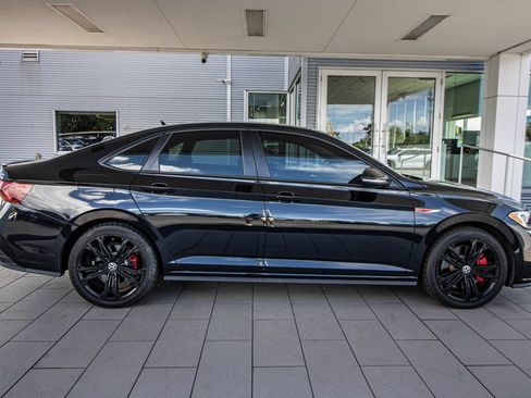 Used 2022 Volkswagen Jetta GLI Autobahn FWD image 3