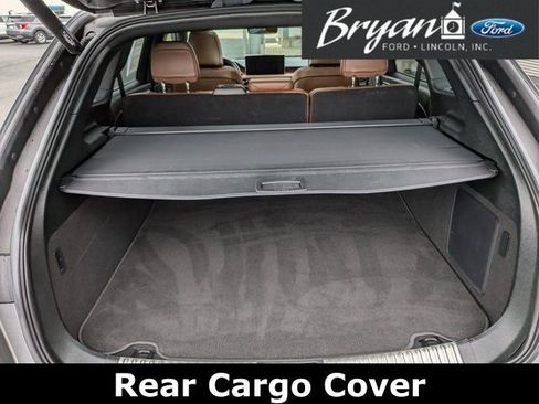 Used 2022 Lincoln Nautilus Reserve w/ Equipment Group 202A image 14