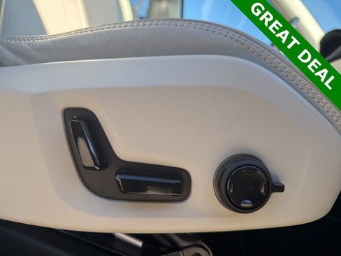 Used 2020 Volvo XC90 T6 Inscription w/ Protection Package Premier image 14