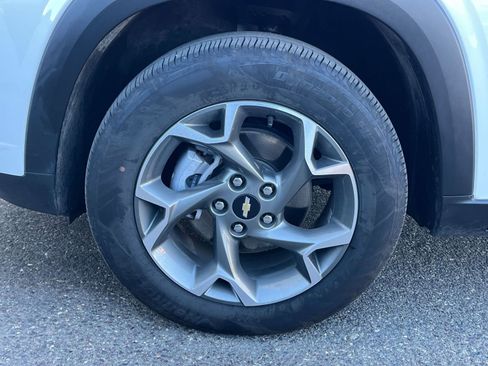 Used 2025 Chevrolet Trax LT image 25