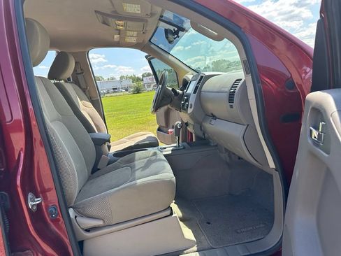 Used 2019 Nissan Frontier SV w/ Value Truck Package AWD/4WD image 19