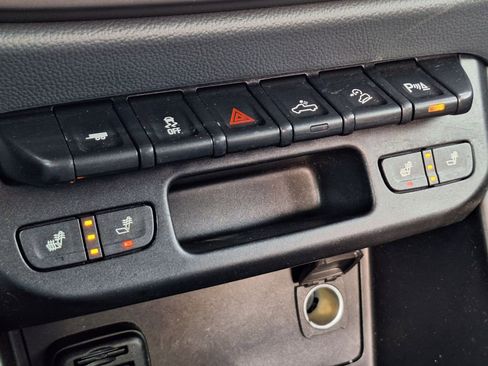 Used 2020 Chevrolet Colorado Z71 image 25