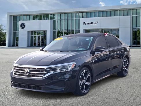 Certified 2021 Volkswagen Passat 2.0T R-Line FWD image 3