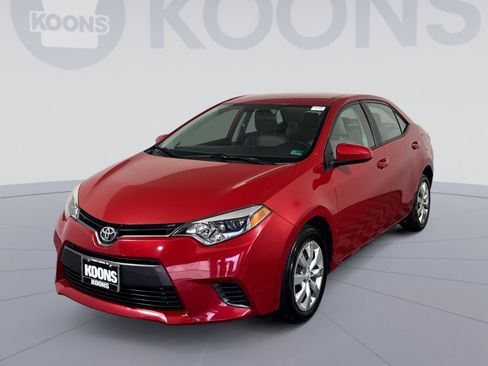 Used 2015 Toyota Corolla LE FWD image 1
