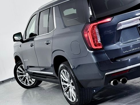 Used 2021 GMC Yukon Denali w/ Denali Premium Package image 13