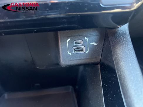 Used 2023 Jeep Compass Trailhawk image 39