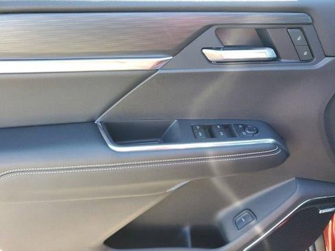 New 2025 GMC Acadia Elevation image 22