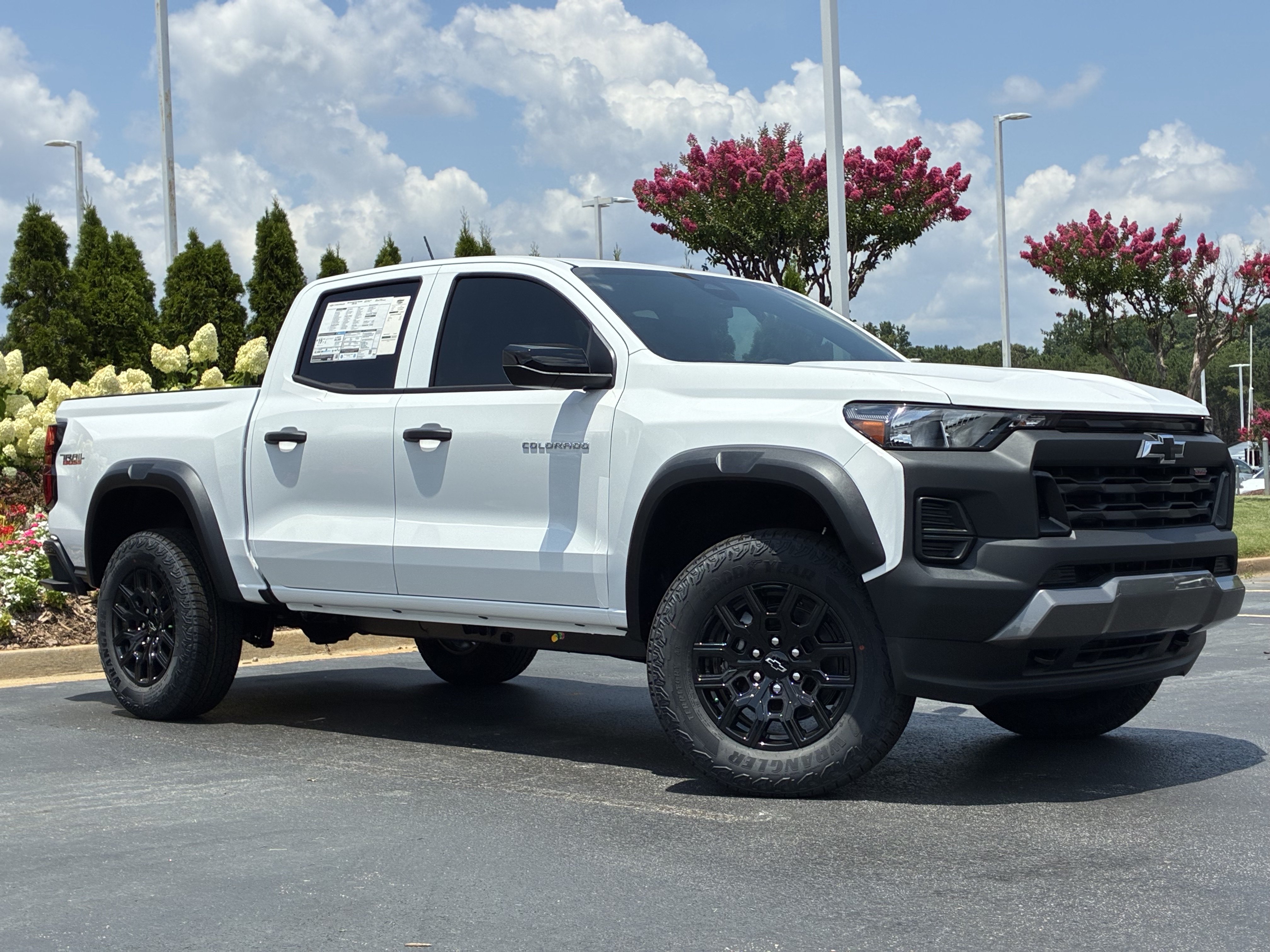 New 2026 Chevrolet Colorado Trail Boss AWD/4WD image 2