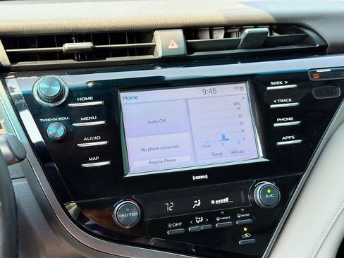 Used 2020 Toyota Camry SE FWD image 14