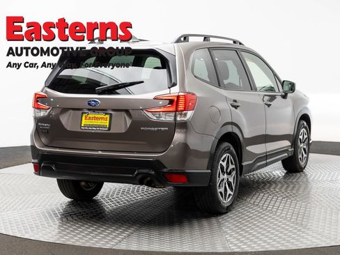 Used 2022 Subaru Forester Premium AWD/4WD image 5
