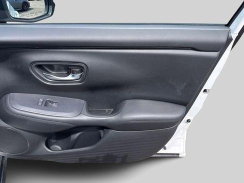 Certified 2024 Honda HR-V LX image 19