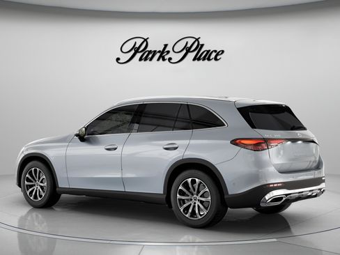 Used 2026 Mercedes-Benz GLC 300 4MATIC image 12