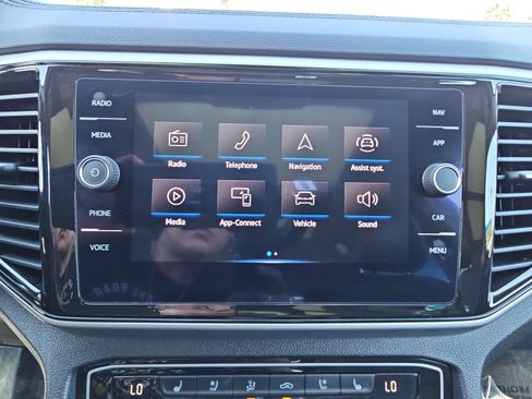 Used 2022 Volkswagen Atlas SEL Premium AWD/4WD image 23