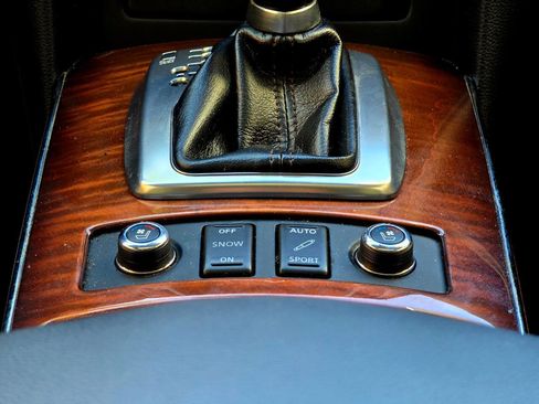 Used 2011 INFINITI FX50 AWD w/ Sport Pkg image 18