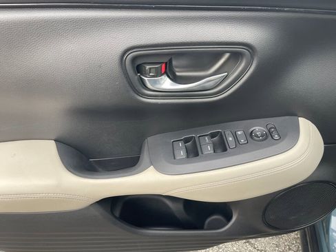 Used 2024 Honda HR-V LX image 7