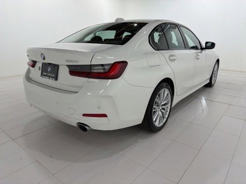 Certified 2023 BMW 330i xDrive Sedan w/ Driving Assistance Package image 5