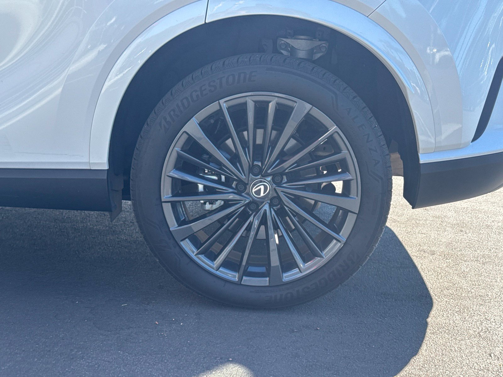 Used 2024 Lexus RX 350 Premium w/ Convenience Package FWD image 4