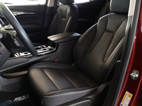 Used 2023 Buick Envision Essence image 21