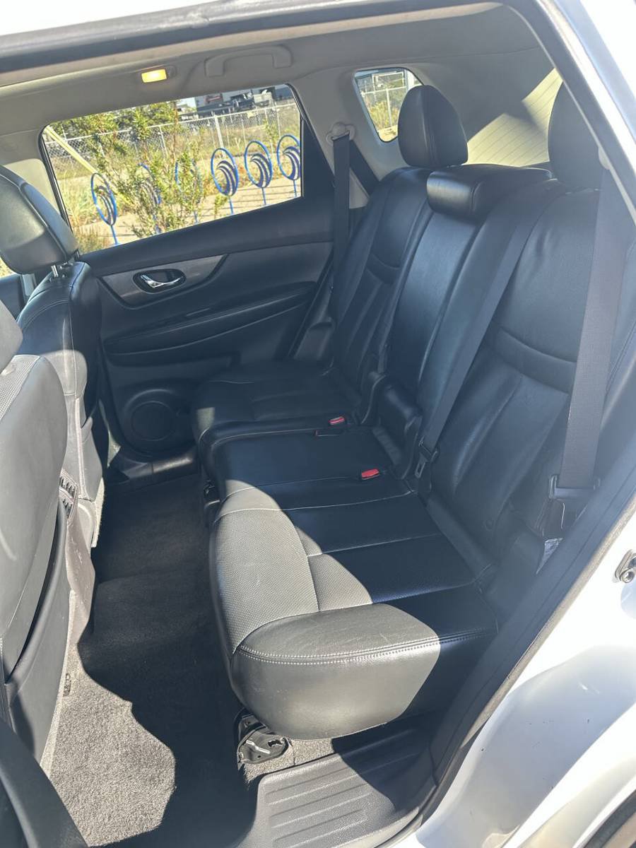 Used 2014 Nissan Rogue SL w/ SL Premium Package AWD/4WD image 11