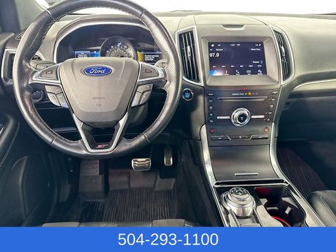 Used 2019 Ford Edge ST image 22