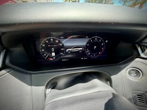 Used 2019 Land Rover Range Rover Velar R-Dynamic HSE AWD/4WD image 32