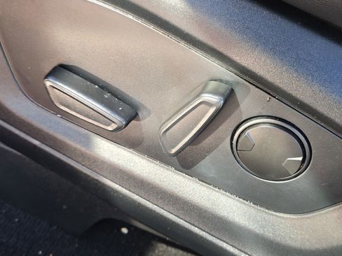 Certified 2022 Ford Explorer XLT w/ Equipment Group 202A image 12