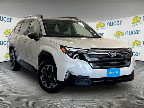 Used 2025 Subaru Forester Premium AWD/4WD image 1