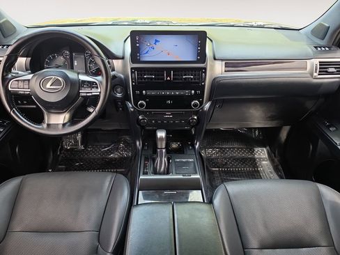 Used 2022 Lexus GX 460 w/ Accessory Package AWD/4WD image 10
