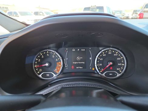 Used 2020 Jeep Renegade Altitude AWD/4WD image 26