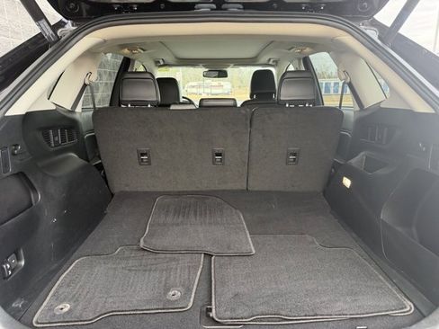 Used 2022 Ford Edge SEL w/ Convenience Package image 4