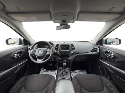 Used 2020 Jeep Cherokee Latitude AWD/4WD image 10