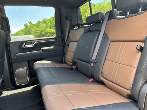 New 2026 Chevrolet Silverado 2500 High Country w/ Z71 Off-Road Package AWD/4WD image 24
