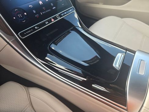 Certified 2025 Mercedes-Benz C 300 Sedan image 22