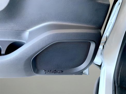 Used 2018 Nissan Titan PRO-4X w/ Pro-4x Utility Package image 14