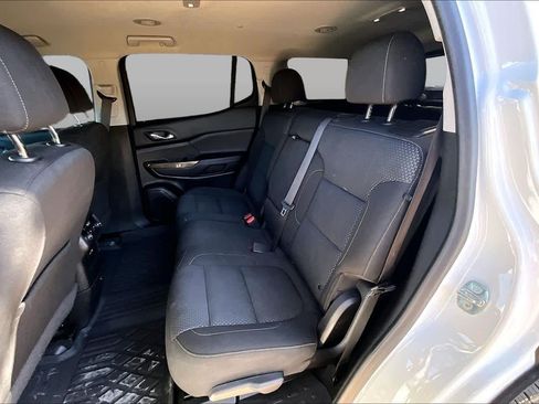 Used 2022 GMC Acadia SLE FWD image 21