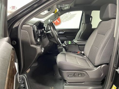 Used 2024 GMC Sierra 1500 Elevation w/ LPO, Elevation Black Package AWD/4WD image 11