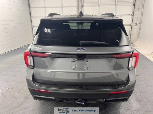 Used 2025 Ford Explorer ST-Line w/ Premium Package RWD image 6
