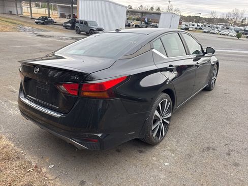 Used 2021 Nissan Altima 2.5 SR w/ SR Premium Package image 5